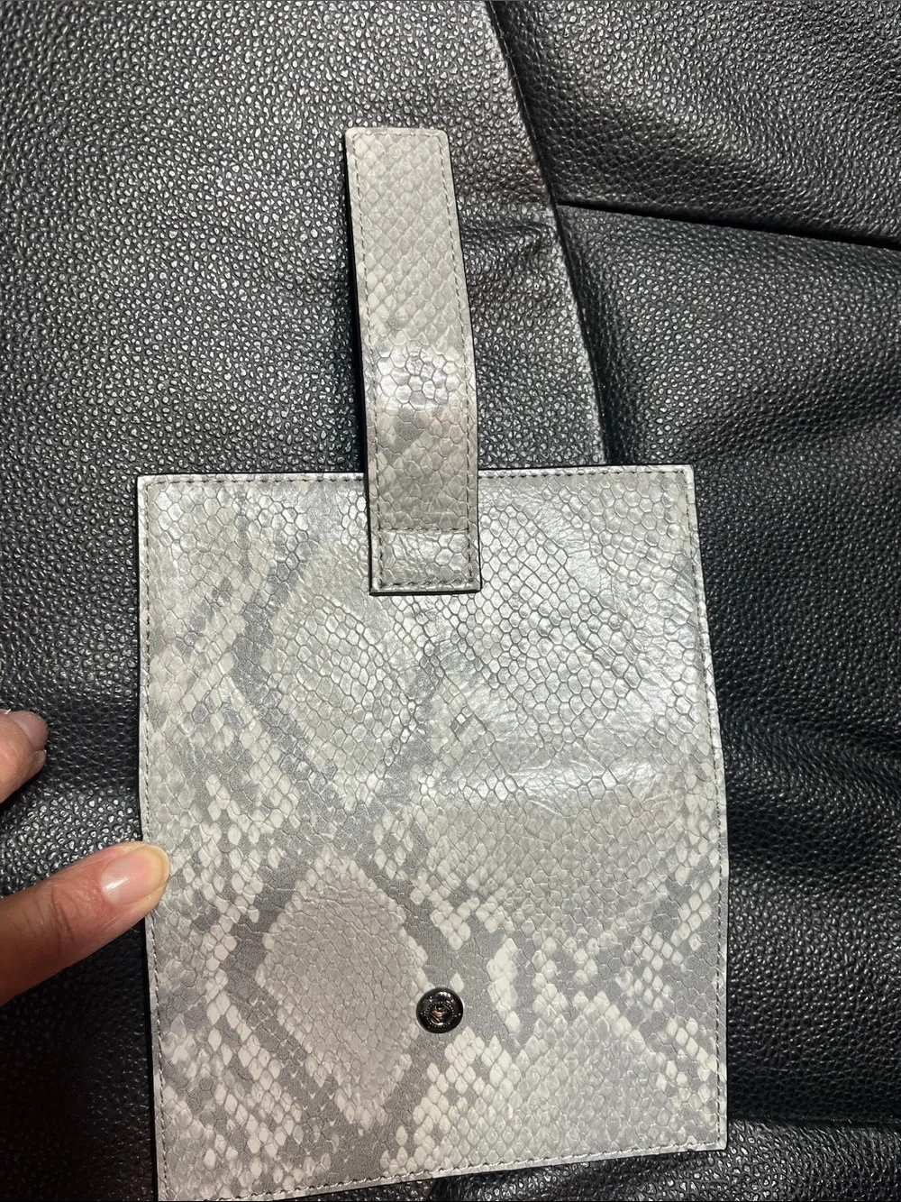 NEW Gray Snakeskin-Pattern Card Holder Wallet- Simply Vera Vera Wang, RFID